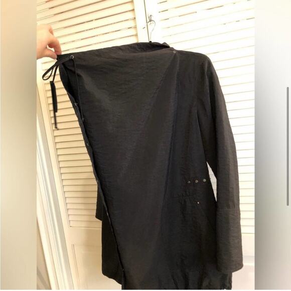 Ryan Roberts Black Windbreaker Jacket - Picture 3 of 7